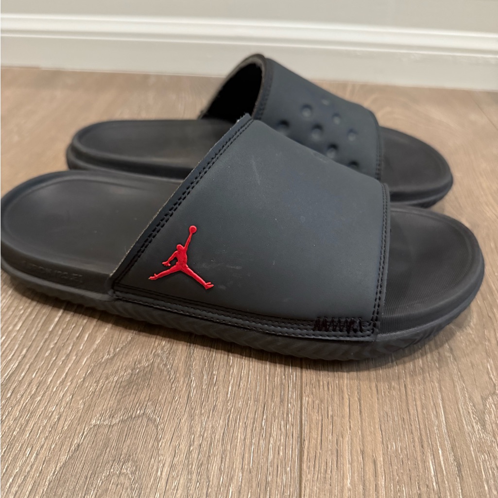 Nike Jordan Play Slide. Size 8